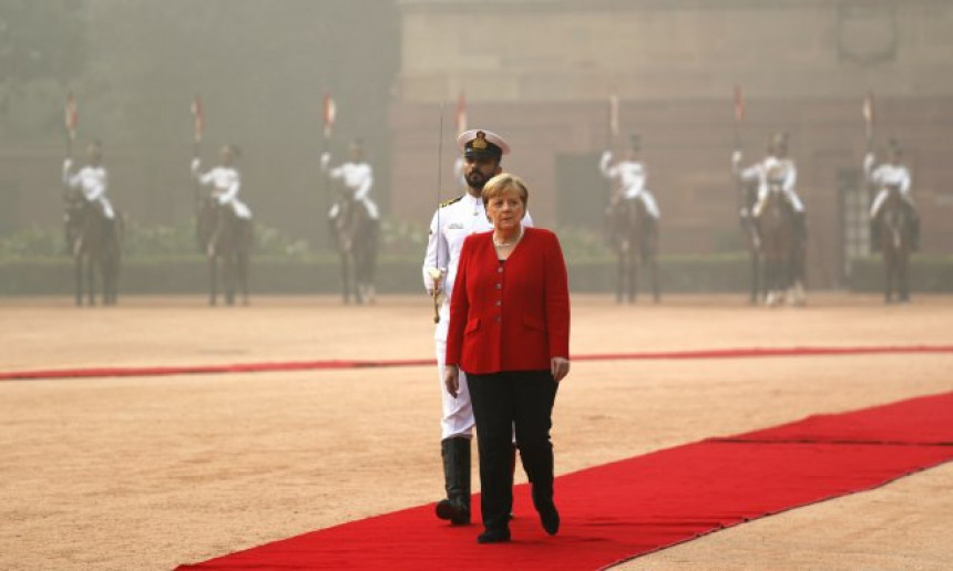 Otrovni indijski doček za Angelu Merkel