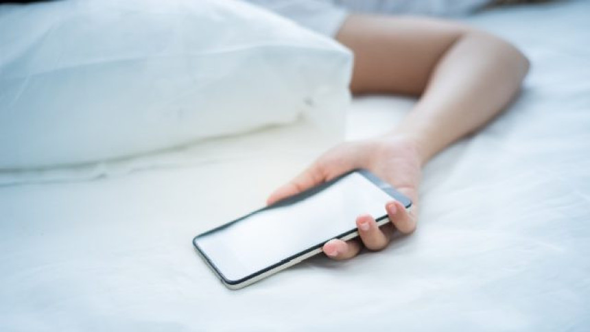 Мобилни телефон штети здрављу