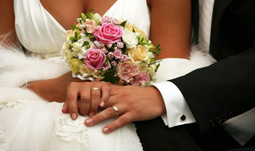 Vjenčanje: Haos zbog prezimena