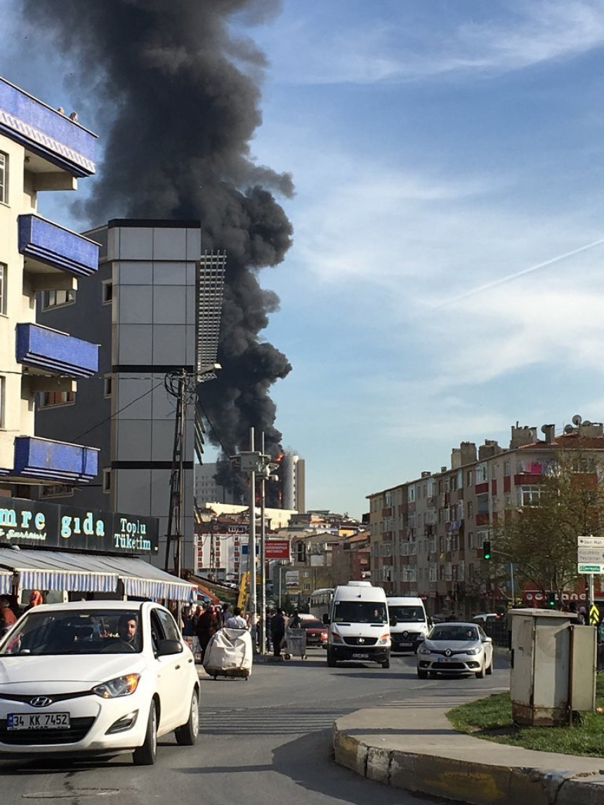Istanbul: Požar zahvatio bolnicu