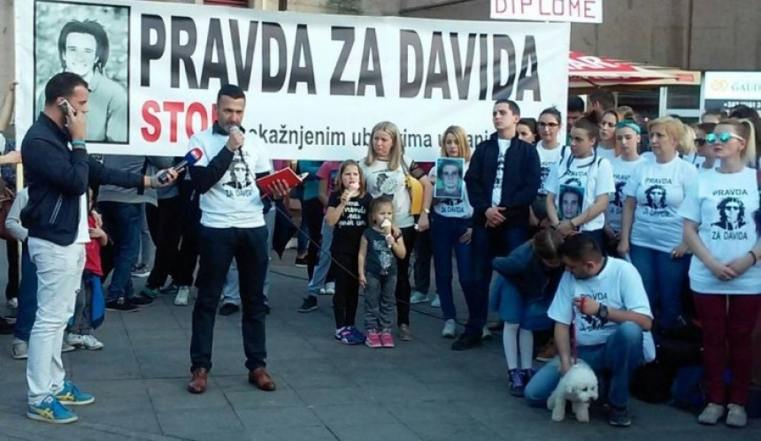 Dodik: Okupljanja treba prekinuti