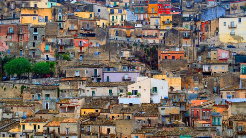 Grad na Siciliji nudi besplatno napuštene kuće