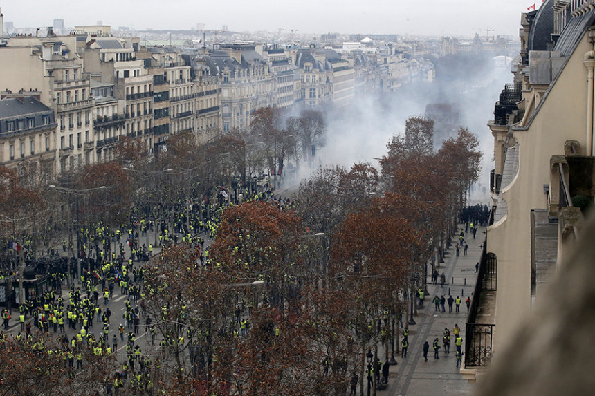 Francuska danas u blokadi zbog najvećeg štrajka
