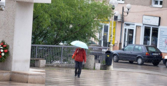 Данас облачно и топлије, киша у Херцеговини
