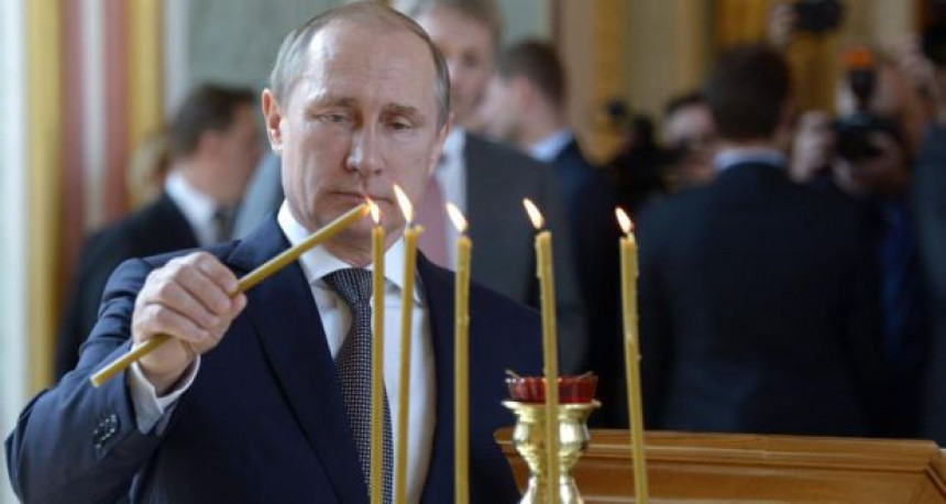 Putin za Božić u Hristovom hramu