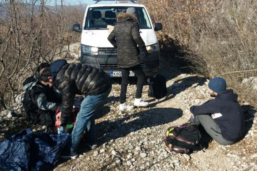 Повријеђено 18 миграната: Шта каже полиција