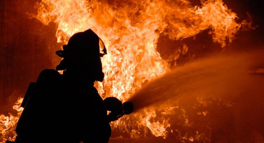 Ватрогасци гасили пожар више од пет часова 