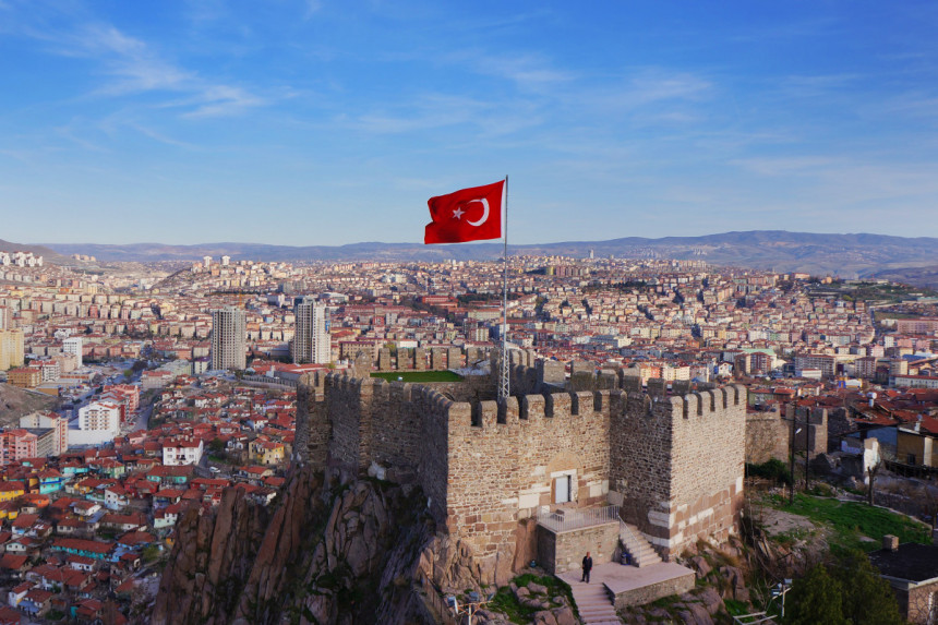 Turska otpustila 18000 službenika