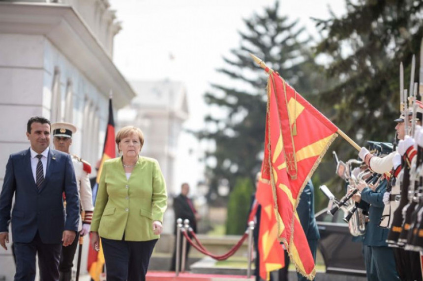 Меркел: Потребан стабилан регион