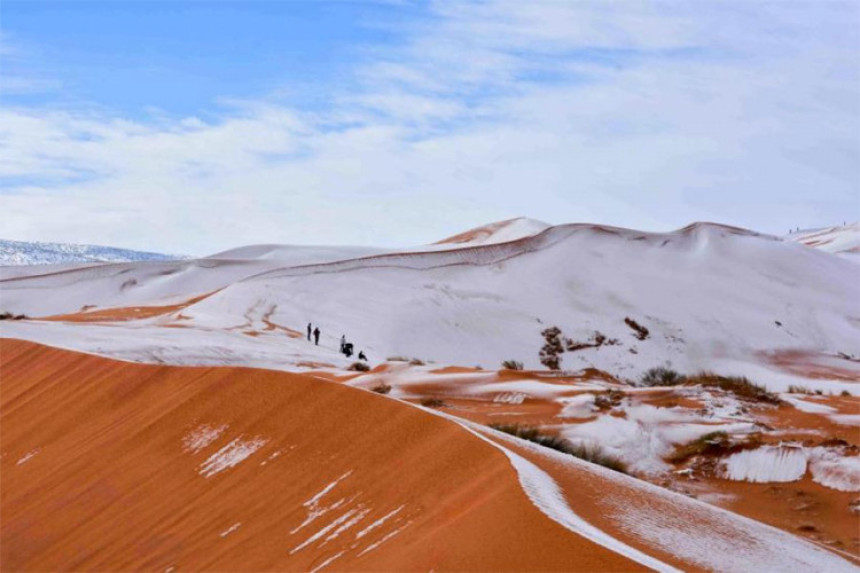 Необичано: Пао снијег у Сахари