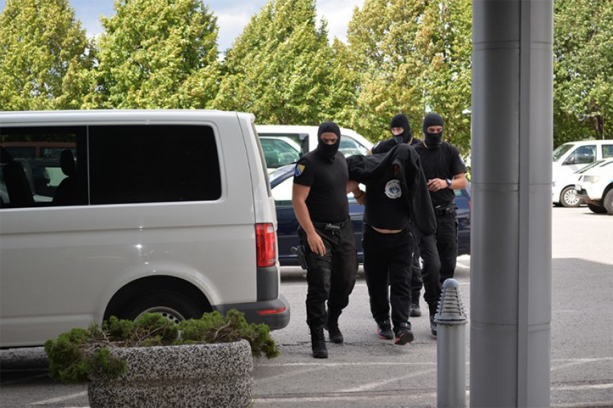 Uhapšena lica po migrantu uzimali hiljadu evra 