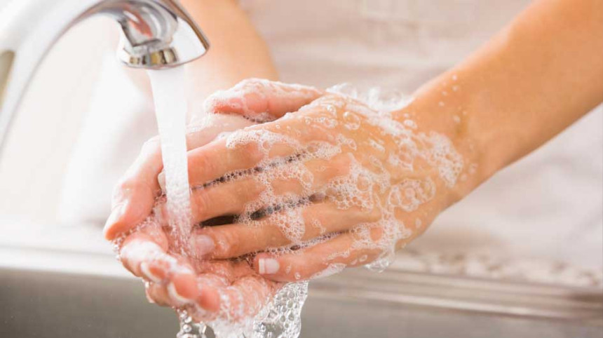 Ko češće pere ruke - muškarci ili žene?