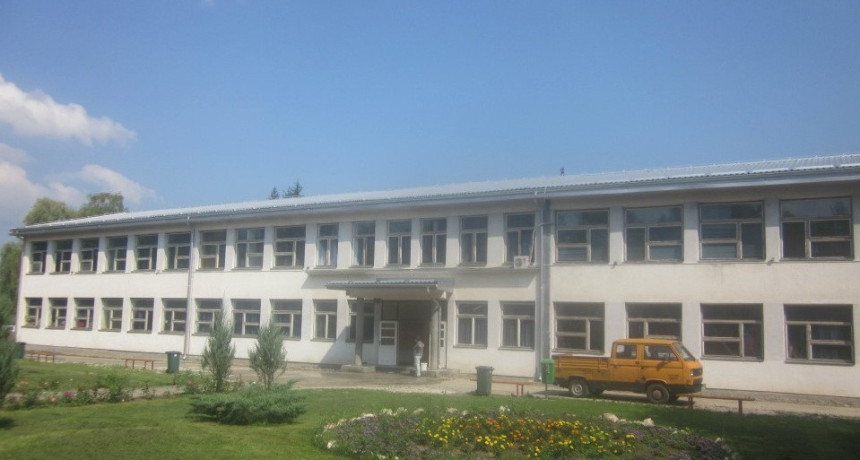 EFT donirao novi krov školi u Stanarima