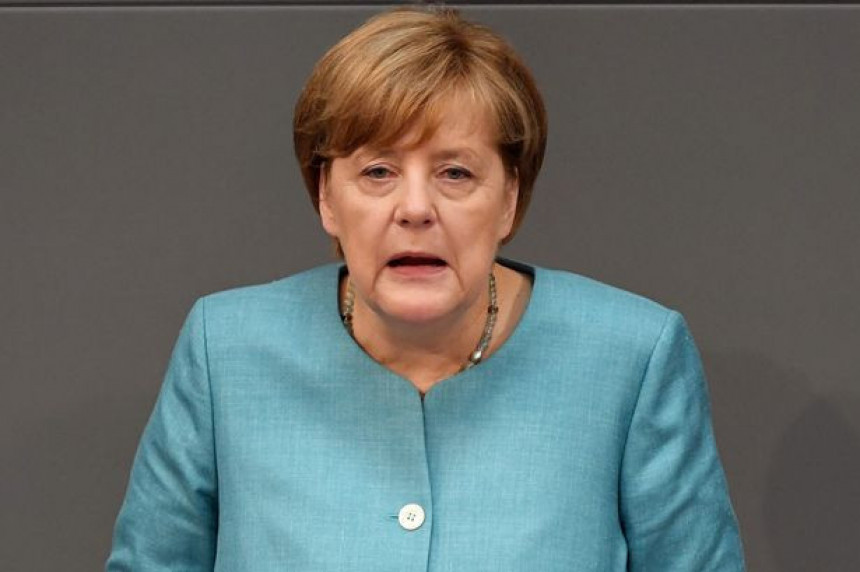 Меркелова тражи мирно рјешење