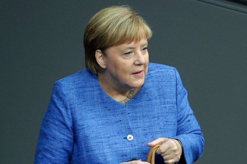 Merkel poručila: Imamo šansu za uredan "Brexit"  