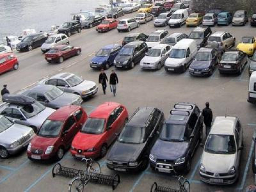 U Srpskoj više vozila nego zaposlenih