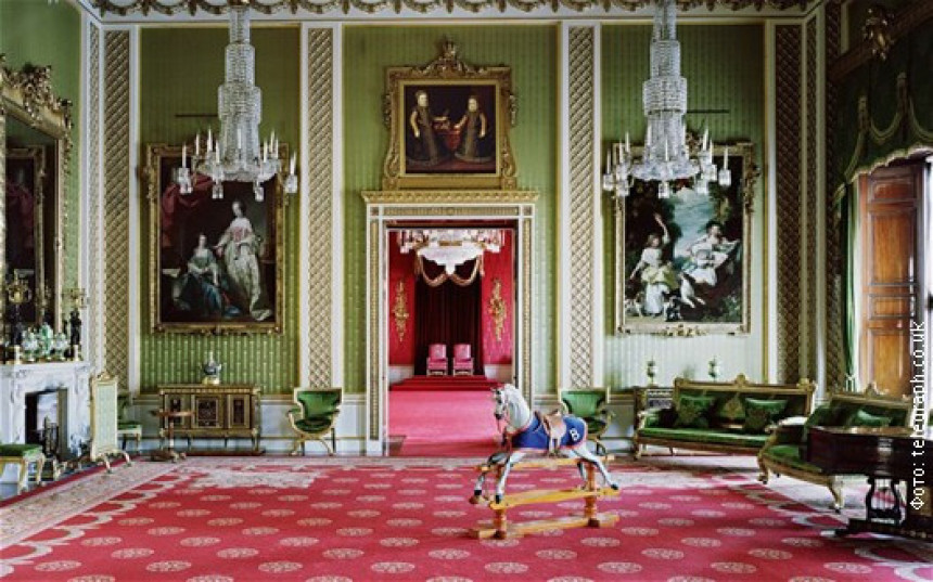 Kraljevsko djetinjstvo u Bakingemskoj palati