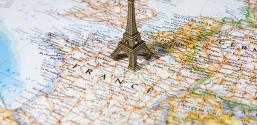 Француска има највише туриста, али не и новца