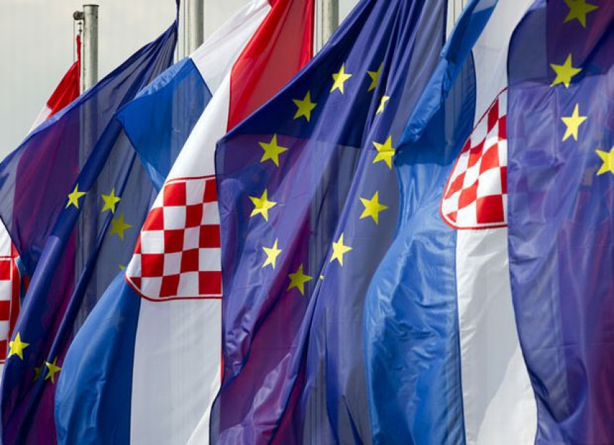  Hrvatska u krizi