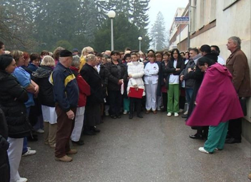 Протест радника болнице Касиндо