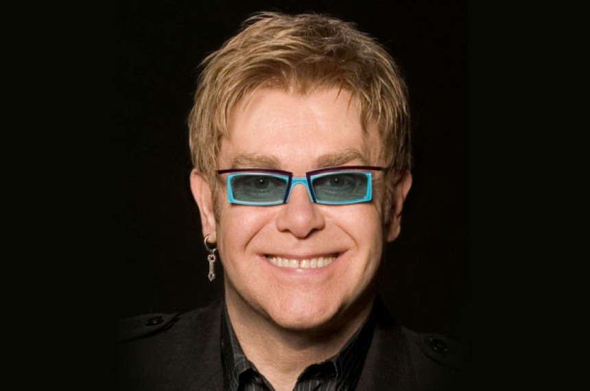 Elton Džon ima 250.000 naočara!