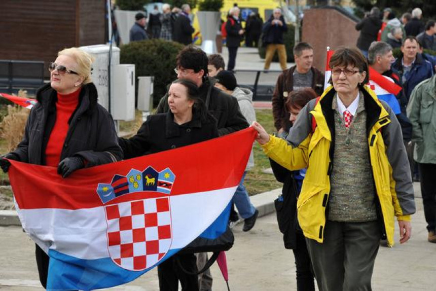 Хрвати плаћају три предсједника
