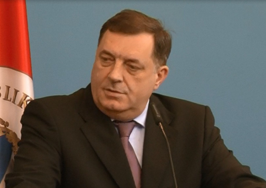 Dodik brani Škrbića