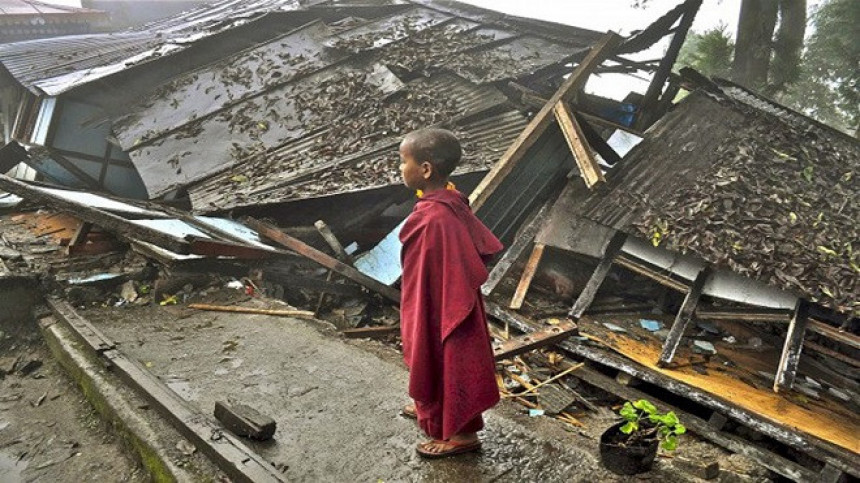 Novi potresi tla u Nepalu, 2 500 mrtvih