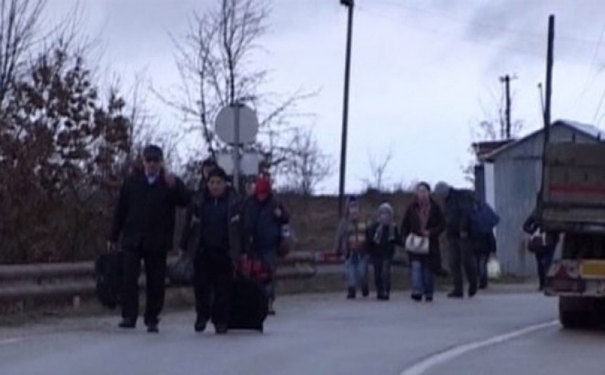 Запад враћа мигранте на Косово и Метохију
