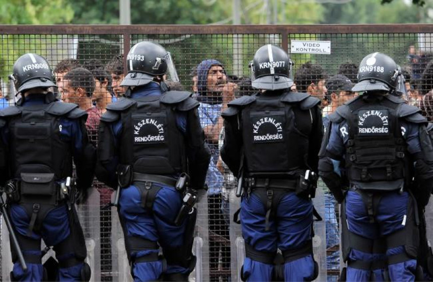 Mađari šalju pojačanje u kamp za migrante