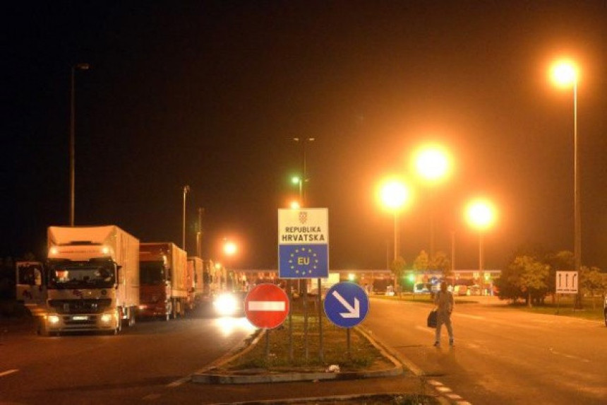 Srbija i Hrvatska blokiraju granice