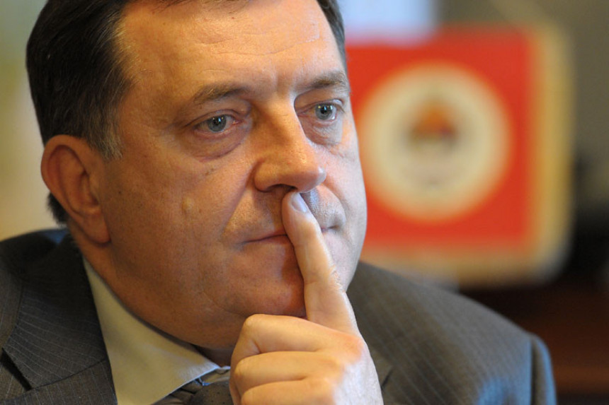 Dodik zvao ministre SzP, a priču o "izdaji" svaljuje na RTRS?!
