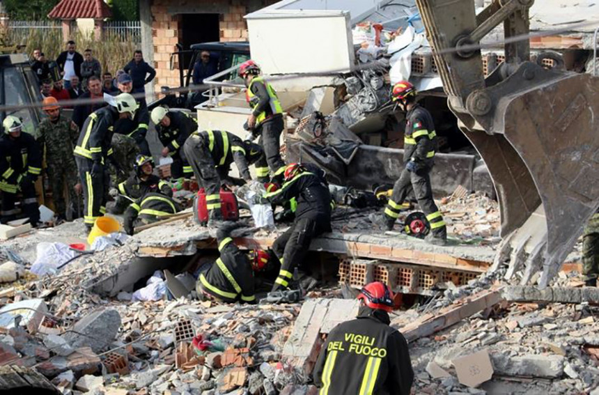 Хапшење послије земљотреса у Албанији