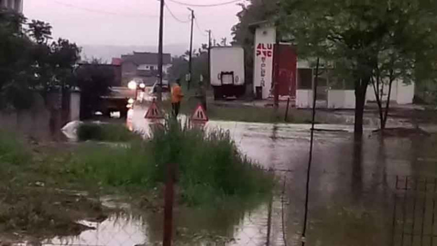 Poplave prave probleme vozačima