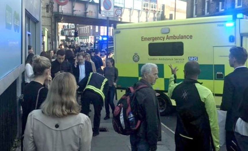Експлозија у лондонском метроу