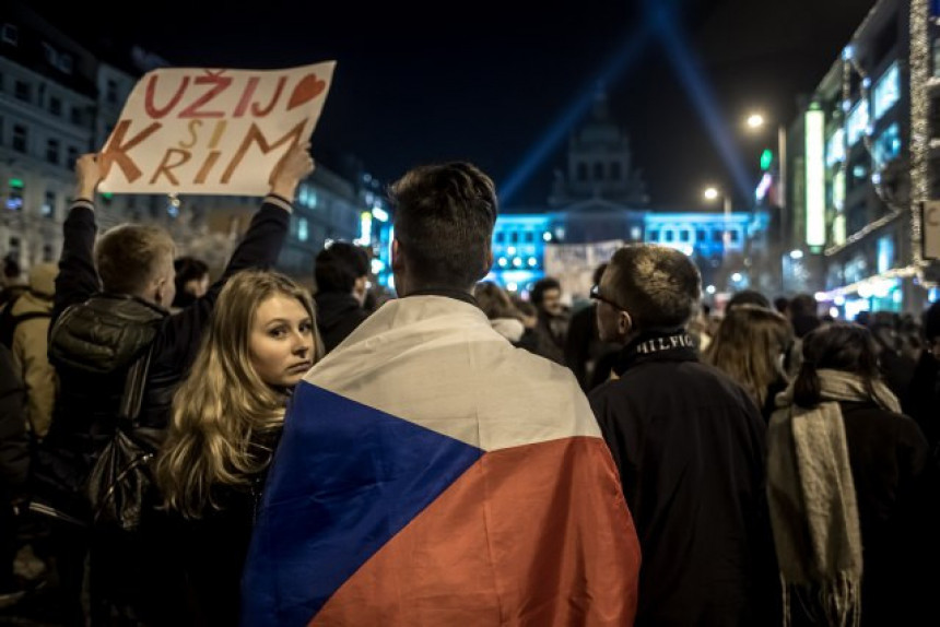 Hiljade Čeha traži ostavku premijera