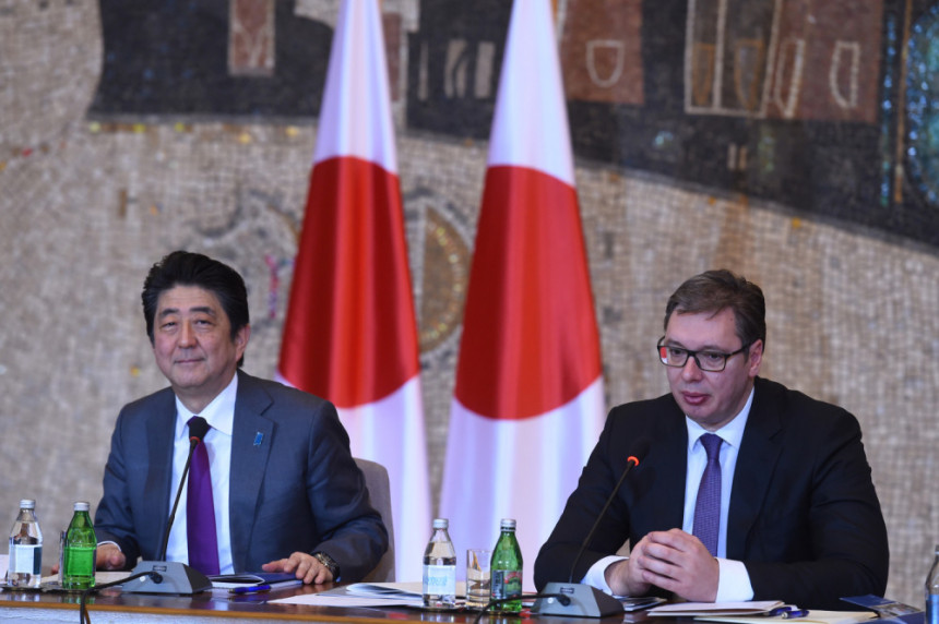 Јапански премијер обожава Пиксија