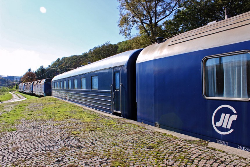 Титов Плави воз туристима на коришћење