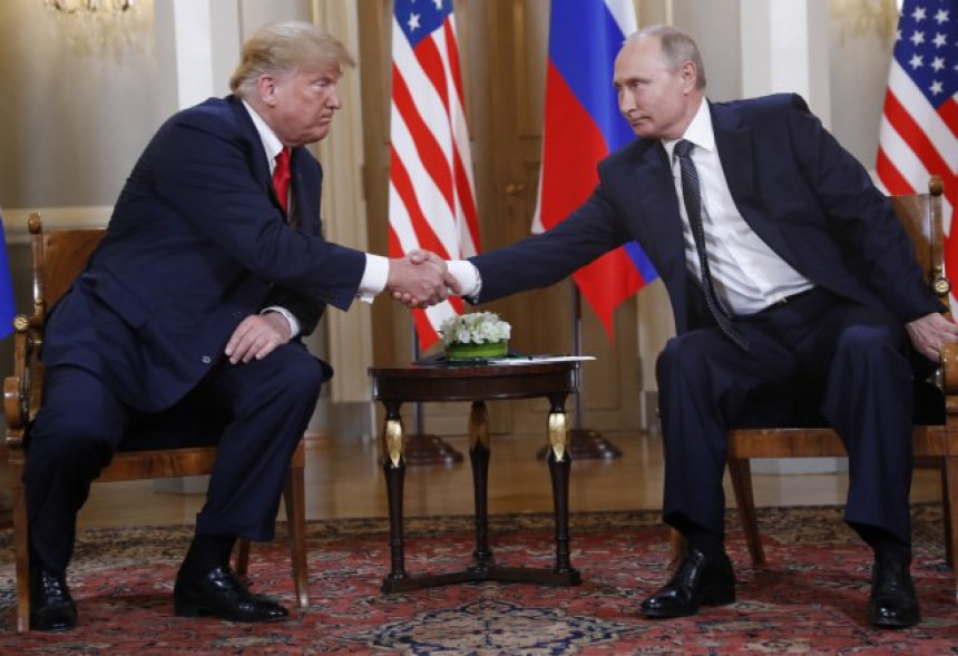 Путин и Трамп: Хладно и напето 