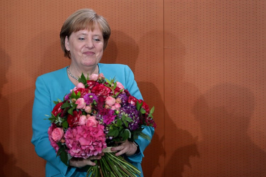 ''Ангела Меркел је доброг здравља''