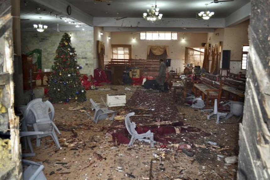 Osam mrtvih u napadu na crkvu