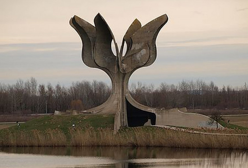 Sramotna knjiga o logoru Jasenovac