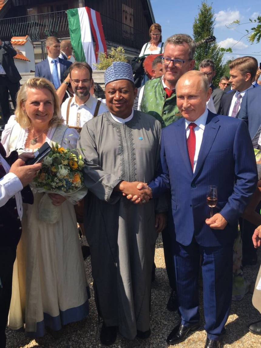 Putinov svadbeni poklon Karin