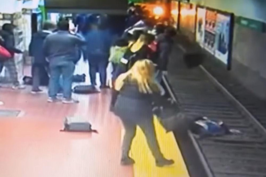 Драма у метроу,жена пала на шине док је воз наилазио!