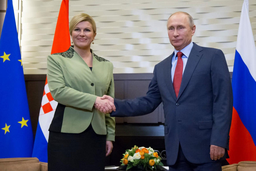 Kitarović je prva čestitala Putinu
