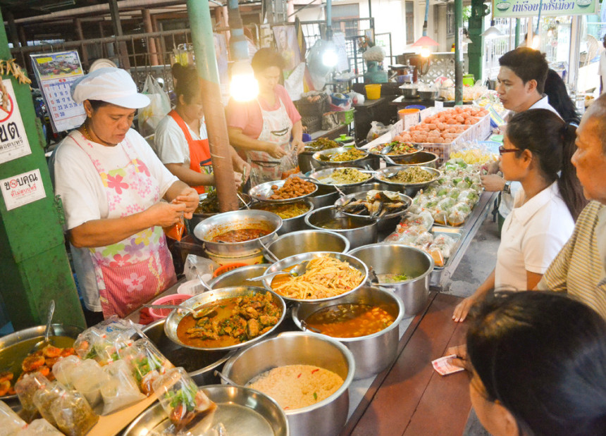Бангкок остаје без највеће атракције - уличне хране