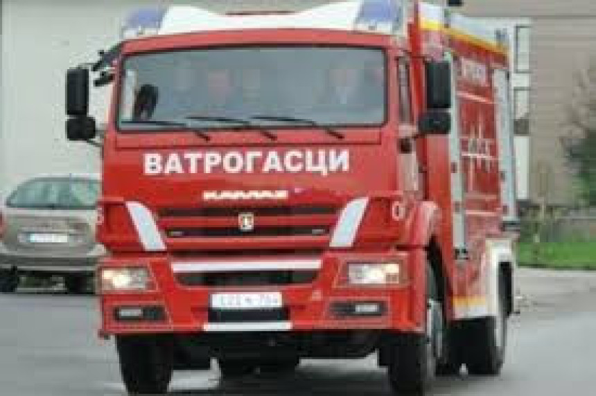 Пале: У пожару изгорјела сушара и камион