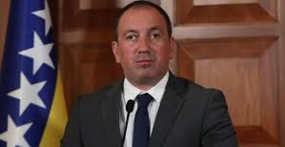 "SNSD i SDA- od braće blizanaca do bračne svađe"