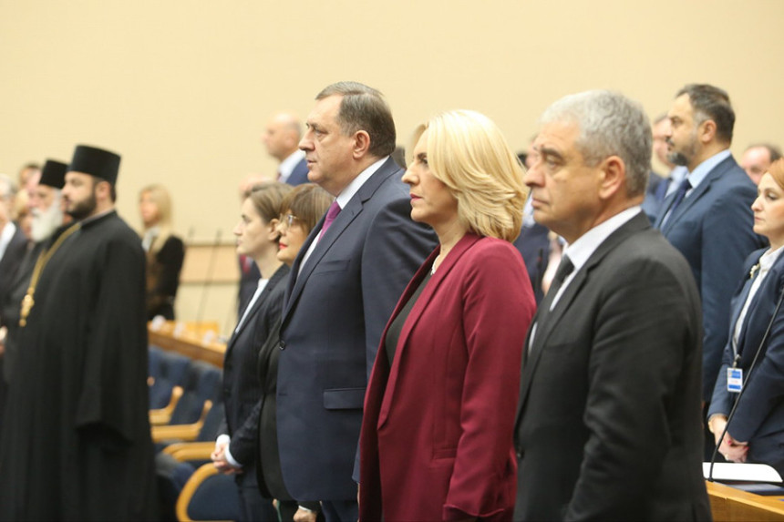 Željka i Dodik položili zakletvu