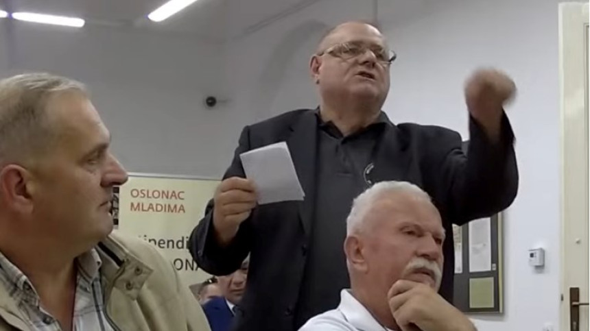 Desničari prekinuli tribinu o stradanju srpskih civila